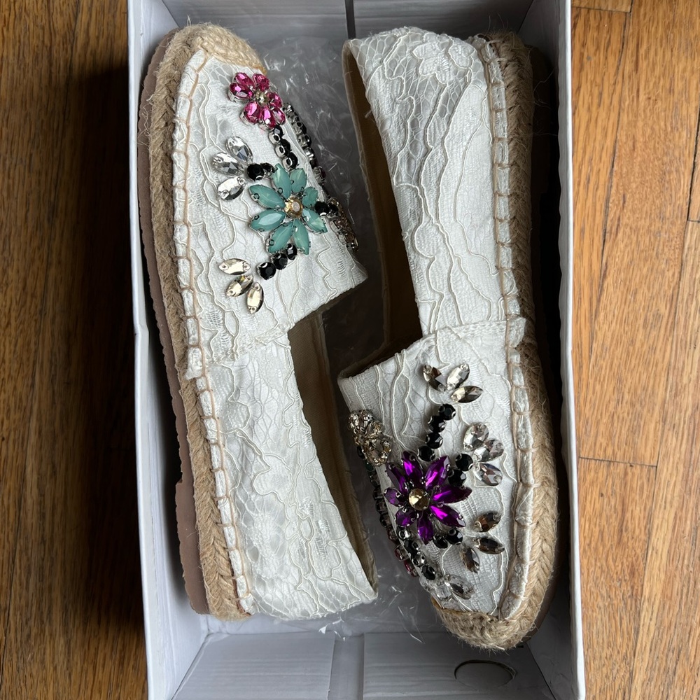 Nicola embellished espadrille flats in box